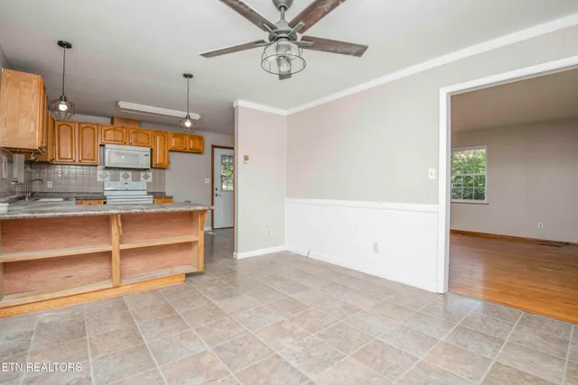 $299,000 | 135 Edgewood Heights Lane, Powell, TN 37849