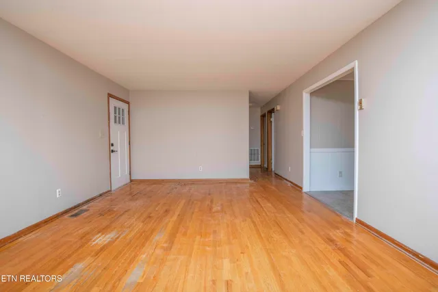 $299,000 | 135 Edgewood Heights Lane, Powell, TN 37849