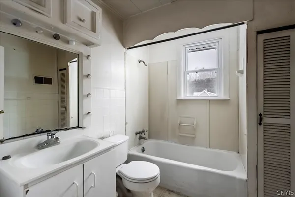 $235,000 | 644 Daytona Street, Deerfield, NY 13502