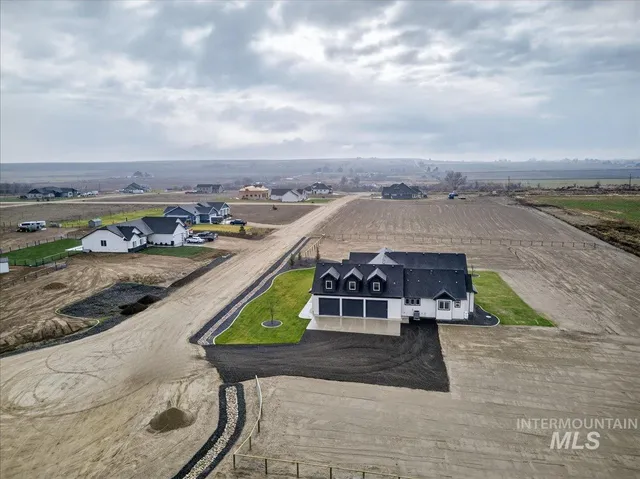 $1,150,000 | 25889 Clydesdale Lane, Parma, ID 83660