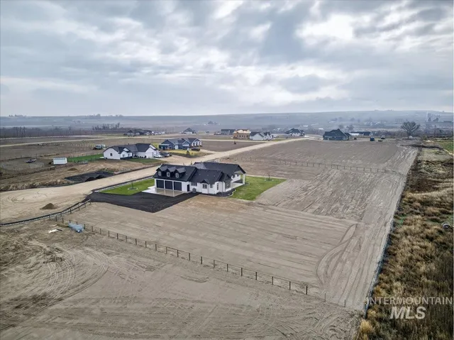 $1,150,000 | 25889 Clydesdale Lane, Parma, ID 83660