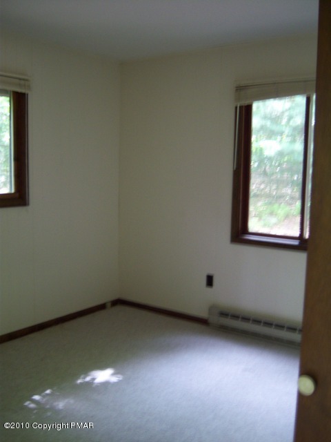 73 Cumberland Road Pocono Pines, PA 18350 - Photo 10 of 13 Bedroom