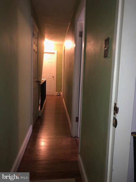 141 East Elm Street Reading, PA 19607 - Photo 22 of 36 Hallway, view from master bedroom