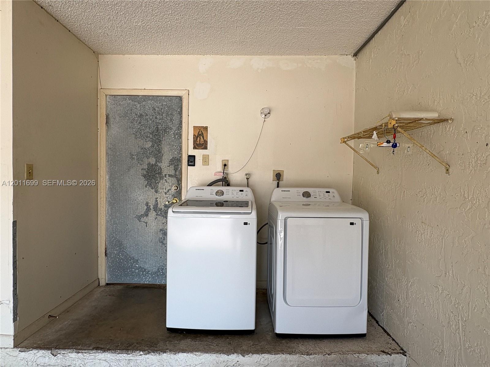 6700 Southwest 104th Court Miami, FL 33173 - Photo 39 of 51 Laundry in the garage