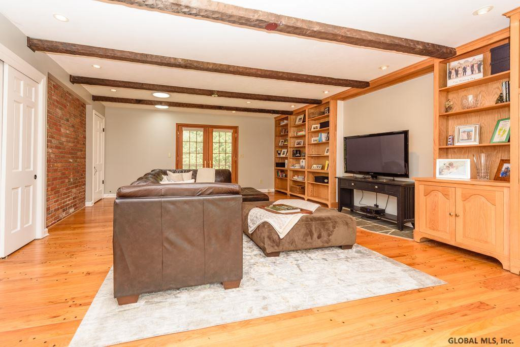 5 Olde Coach Road Bethlehem, NY 12077 - Photo 14 of 31 Photo 14