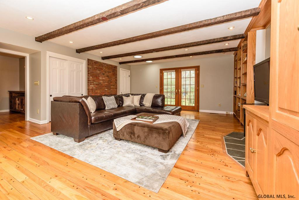 5 Olde Coach Road Bethlehem, NY 12077 - Photo 16 of 31 Photo 16