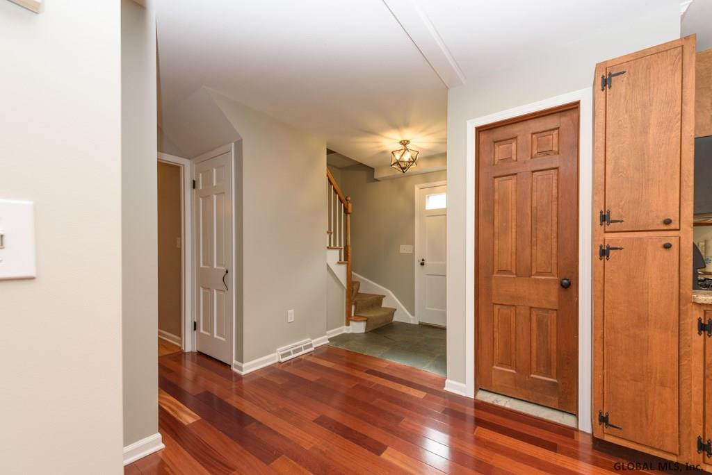 5 Olde Coach Road Bethlehem, NY 12077 - Photo 8 of 31 Photo 8