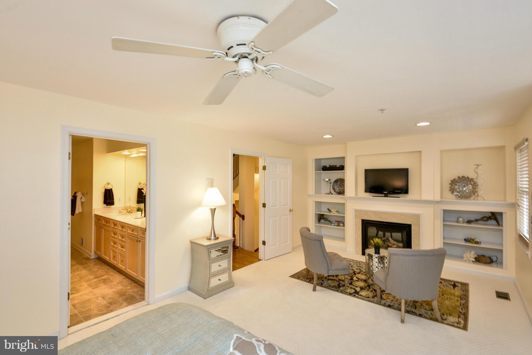 12082 Kinsley Place Reston, VA 20190 - Photo 8 of 29 Interior (General)