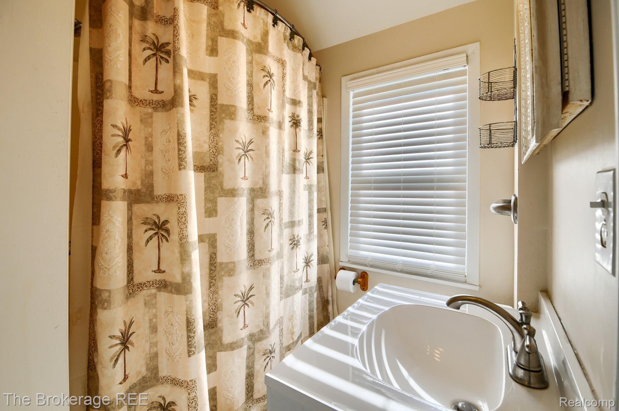 10123 Corunna Road Swartz Creek, MI 48473 - Photo 21 of 30 DSC_0826-HDR(5).jpg
