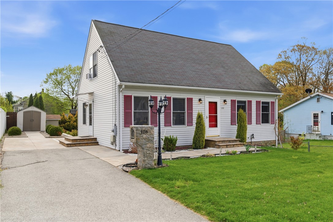 126 Lilac Avenue Woonsocket, RI 02895 - Photo 2 of 27