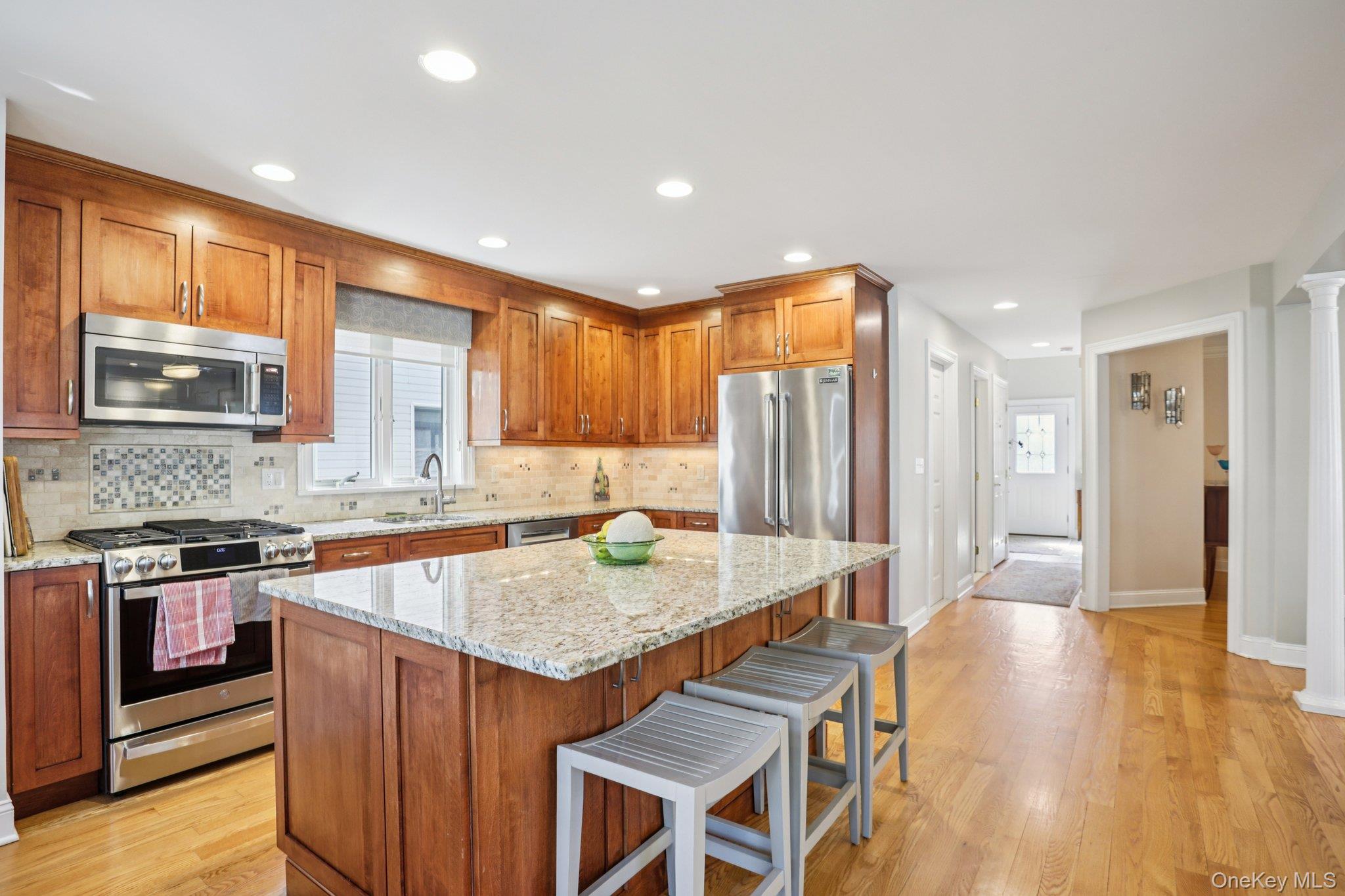 101 Middle Road Eastchester, NY 10709 - Photo 8 of 22