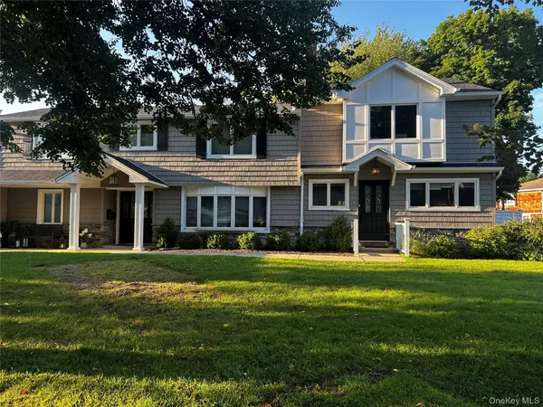 $3,200 | 10 Evelyn Drive, Commack, NY 11725