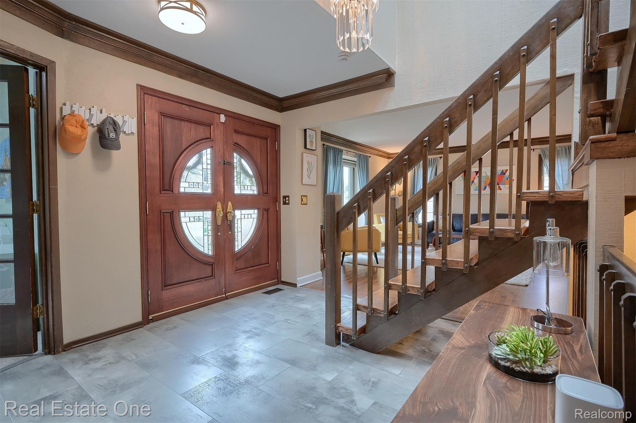 31227 Country Ridge Circle Farmington, MI 48331 - Photo 3 of 45 4-Foyer.jpg