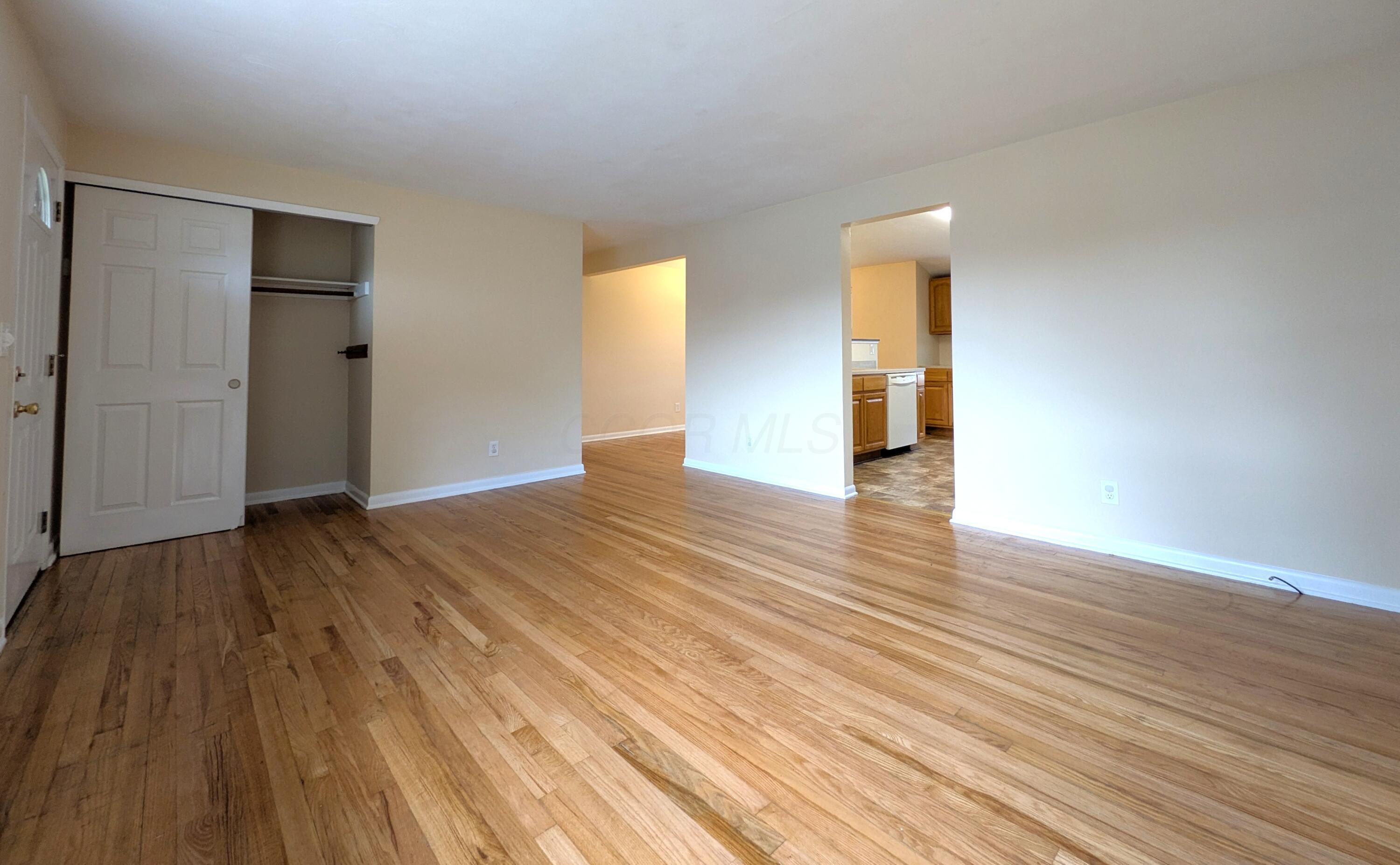 4355 Maize Road Columbus, OH 43224 - Photo 9 of 26 PXL_20250823_160339298