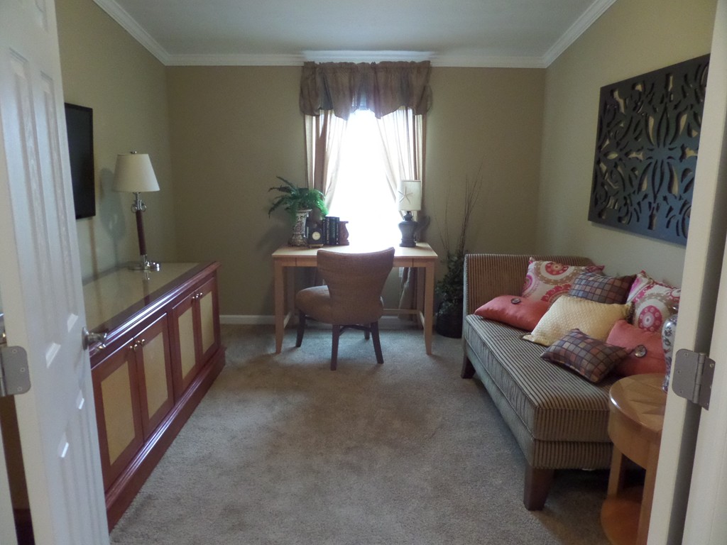 16 Hagop Road Salem, NH 03079 - Photo 4 of 8 Gallery Image 4