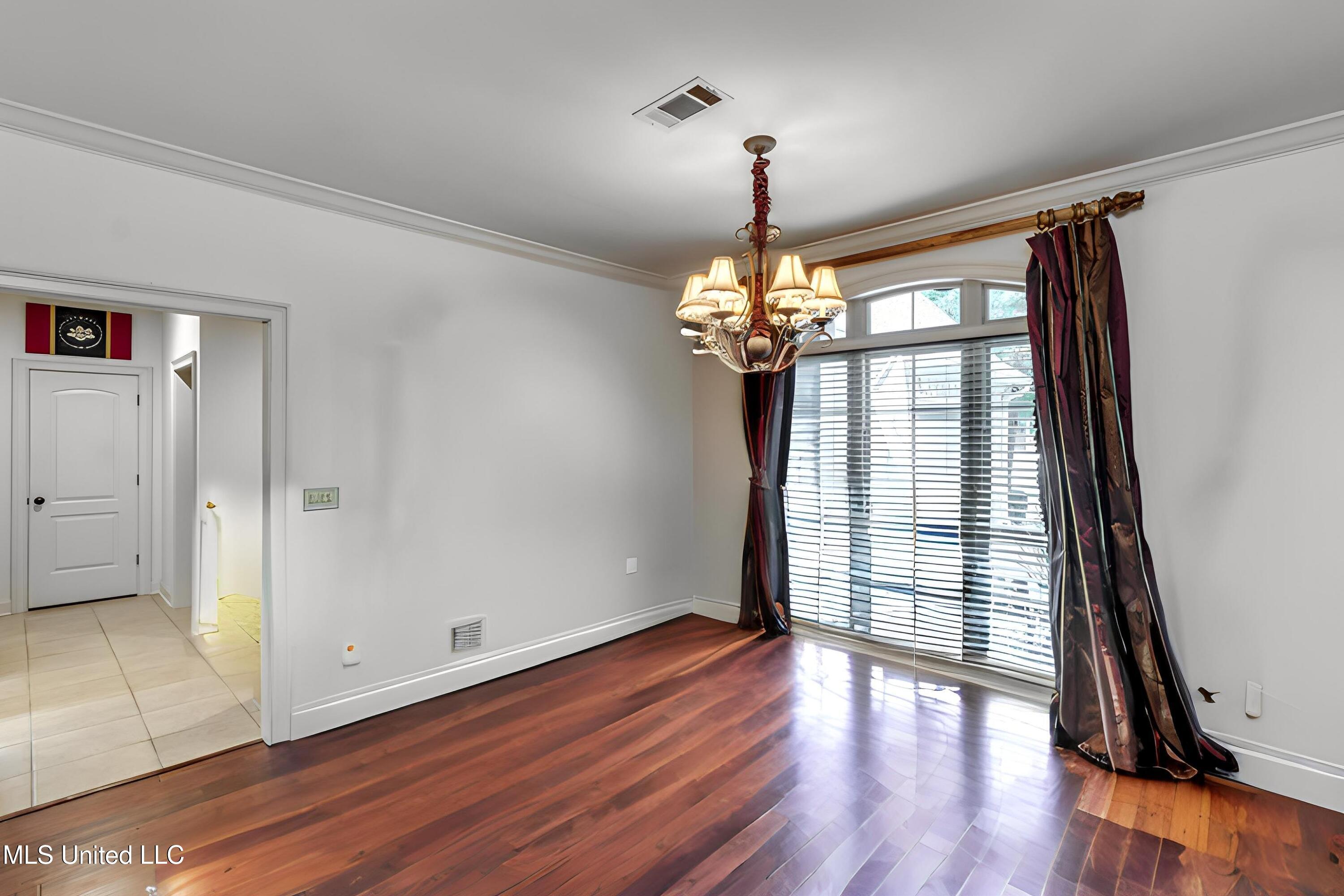 115 Speers Valley Road Brandon, MS 39042 - Photo 6 of 50 115-Speers-Valley-19 - Furniture removed