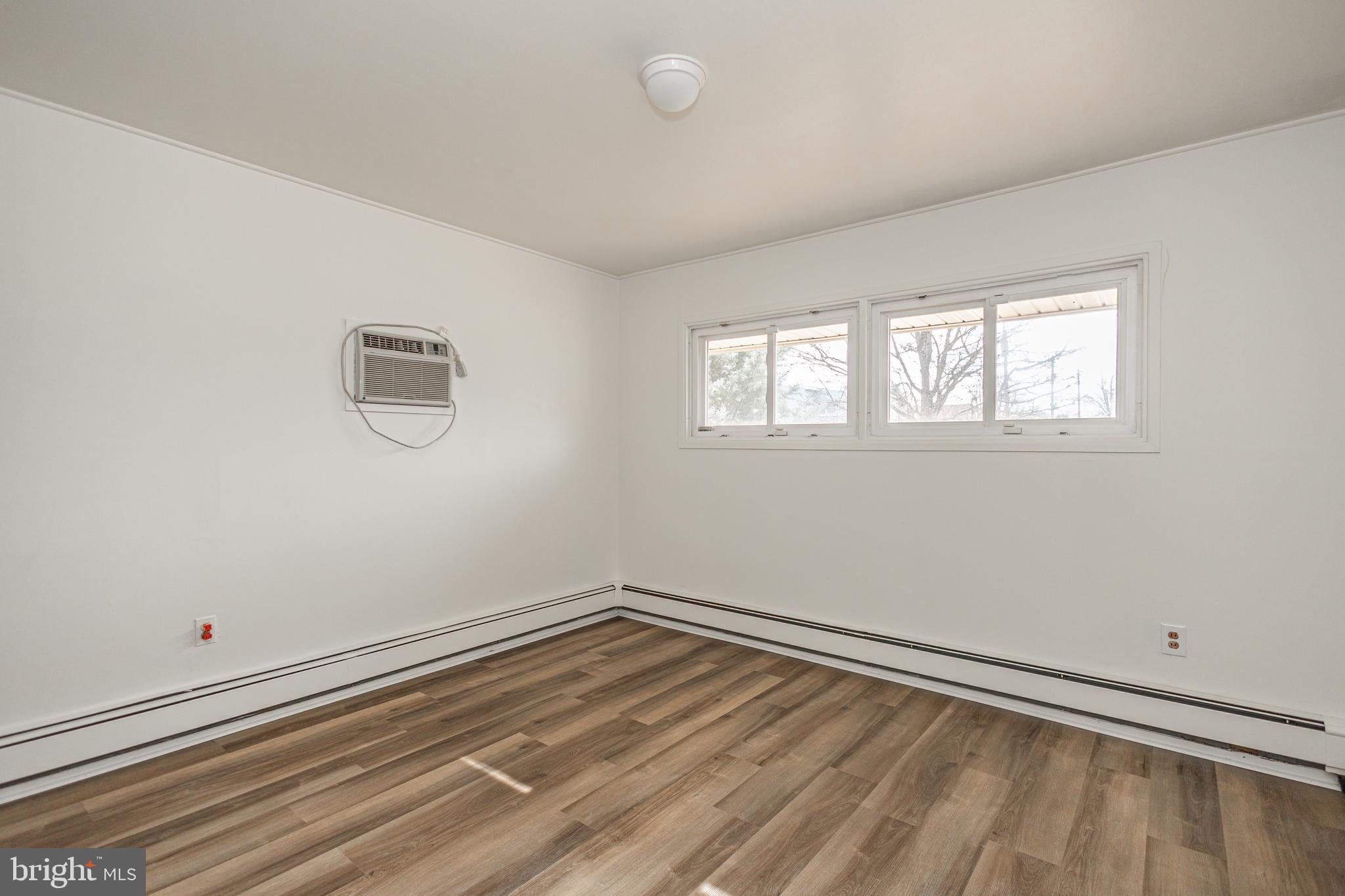 131 Hedge Road Levittown, PA 19056 - Photo 11 of 22