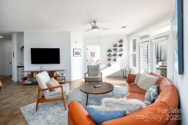 $824,900 | 55 South Market Street, Unit 101, Asheville, NC 28801