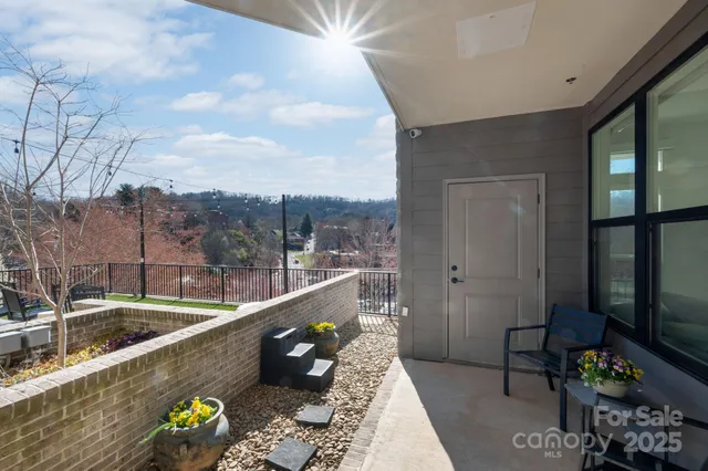 $824,900 | 55 South Market Street, Unit 101, Asheville, NC 28801