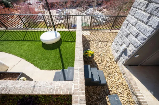 $824,900 | 55 South Market Street, Unit 101, Asheville, NC 28801