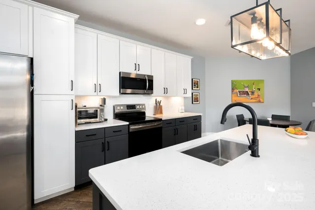 $824,900 | 55 South Market Street, Unit 101, Asheville, NC 28801