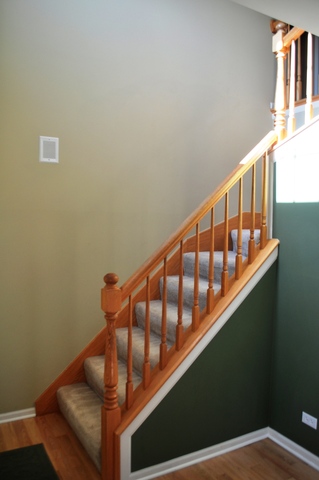 127 Barnes Road Elgin, IL 60124 - Photo 8 of 19 a view of entryway