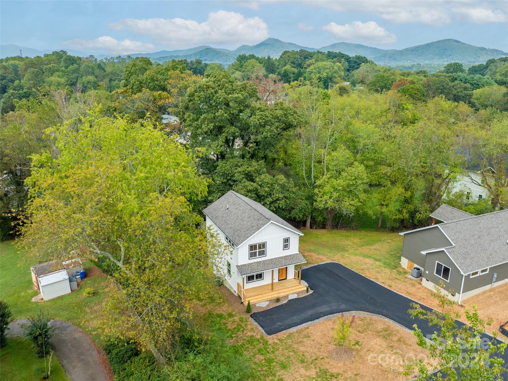 40 Gudger Road Candler, NC 28715 - Photo 35 of 37 Gallery Image 35