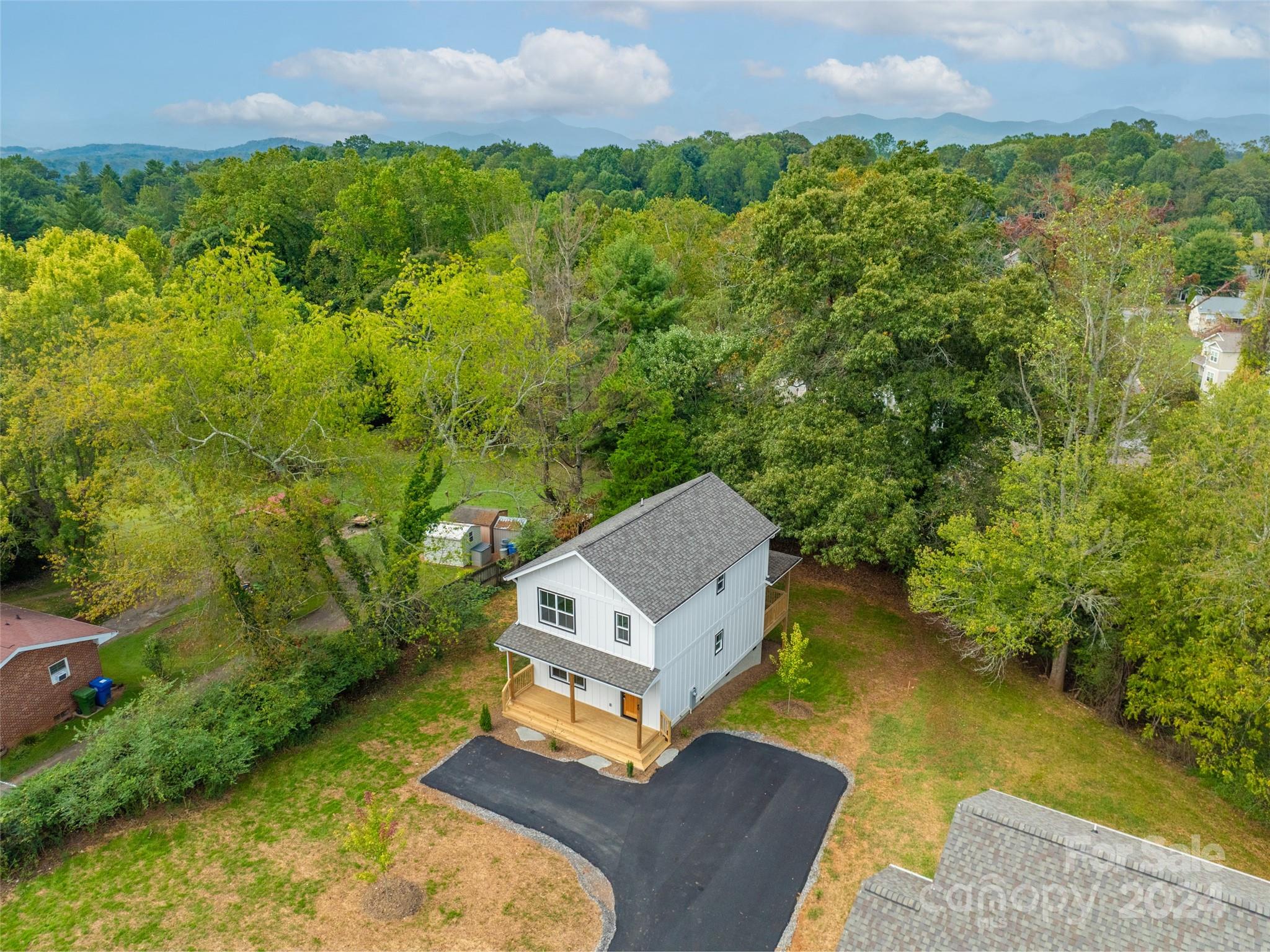 40 Gudger Road Candler, NC 28715 - Photo 36 of 37 Gallery Image 36