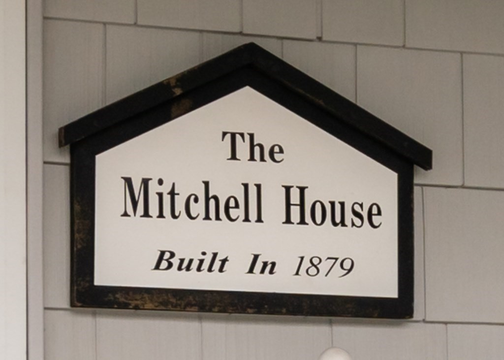 24 Main Street Hull, MA 02045 - Photo 5 of 19 a close up of a street sign