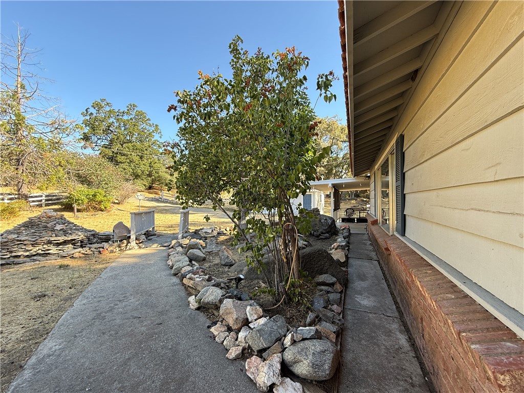 5100 Silva Road Mariposa, CA 95338 - Photo 12 of 58