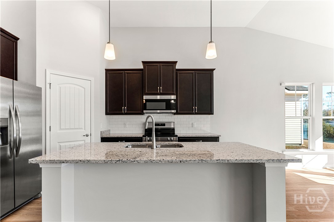 37 Blues Drive Pooler, GA 31322 - Photo 9 of 44 Tall 42" cabinets with Granite Countertops
