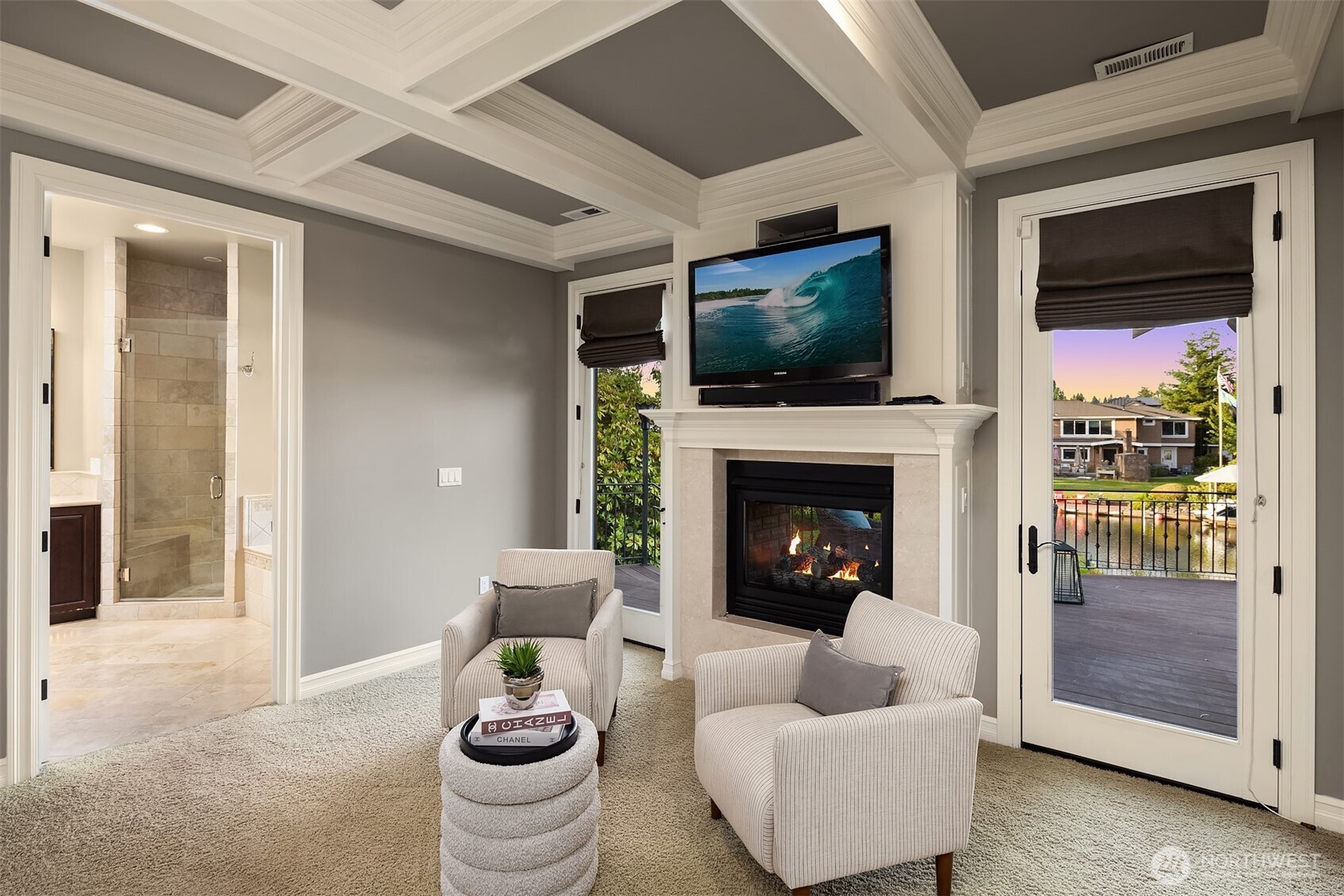 67 Cascade Key Bellevue, WA 98006 - Photo 16 of 39 a living room with furniture fireplace and flat screen tv
