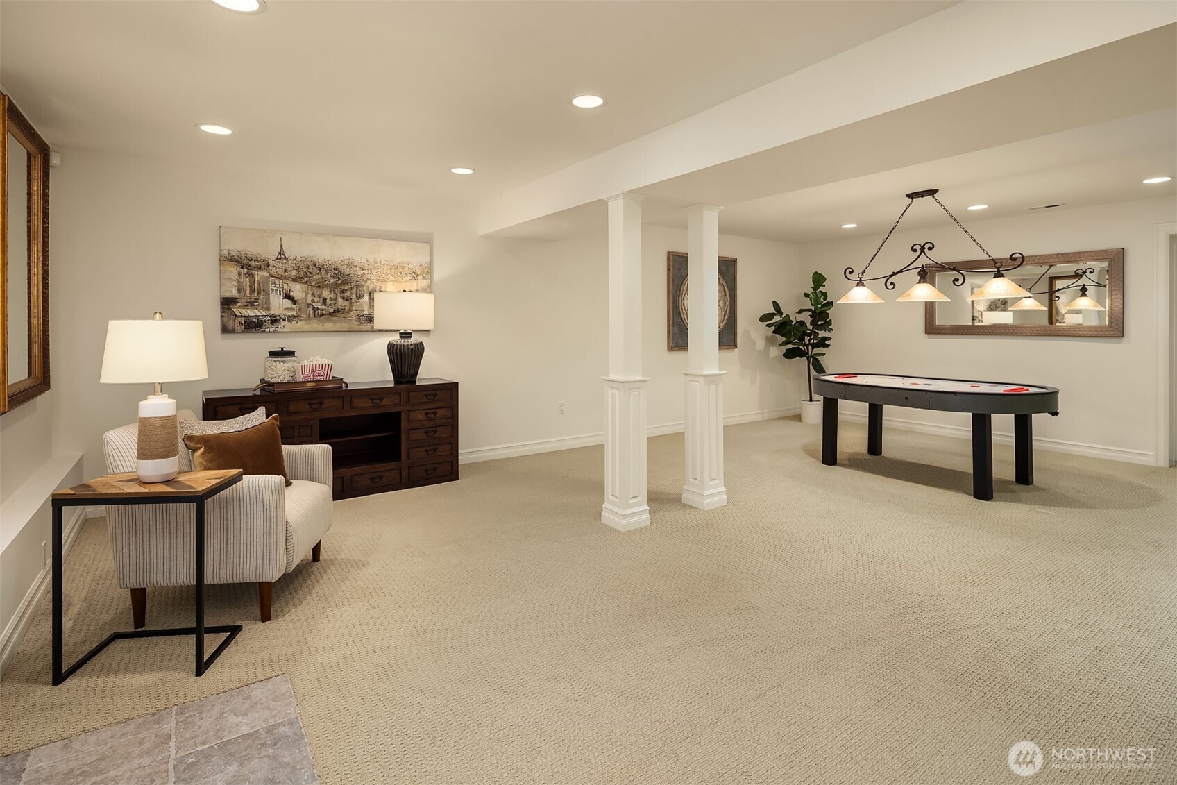 67 Cascade Key Bellevue, WA 98006 - Photo 32 of 39 a living room with furniture and a painting