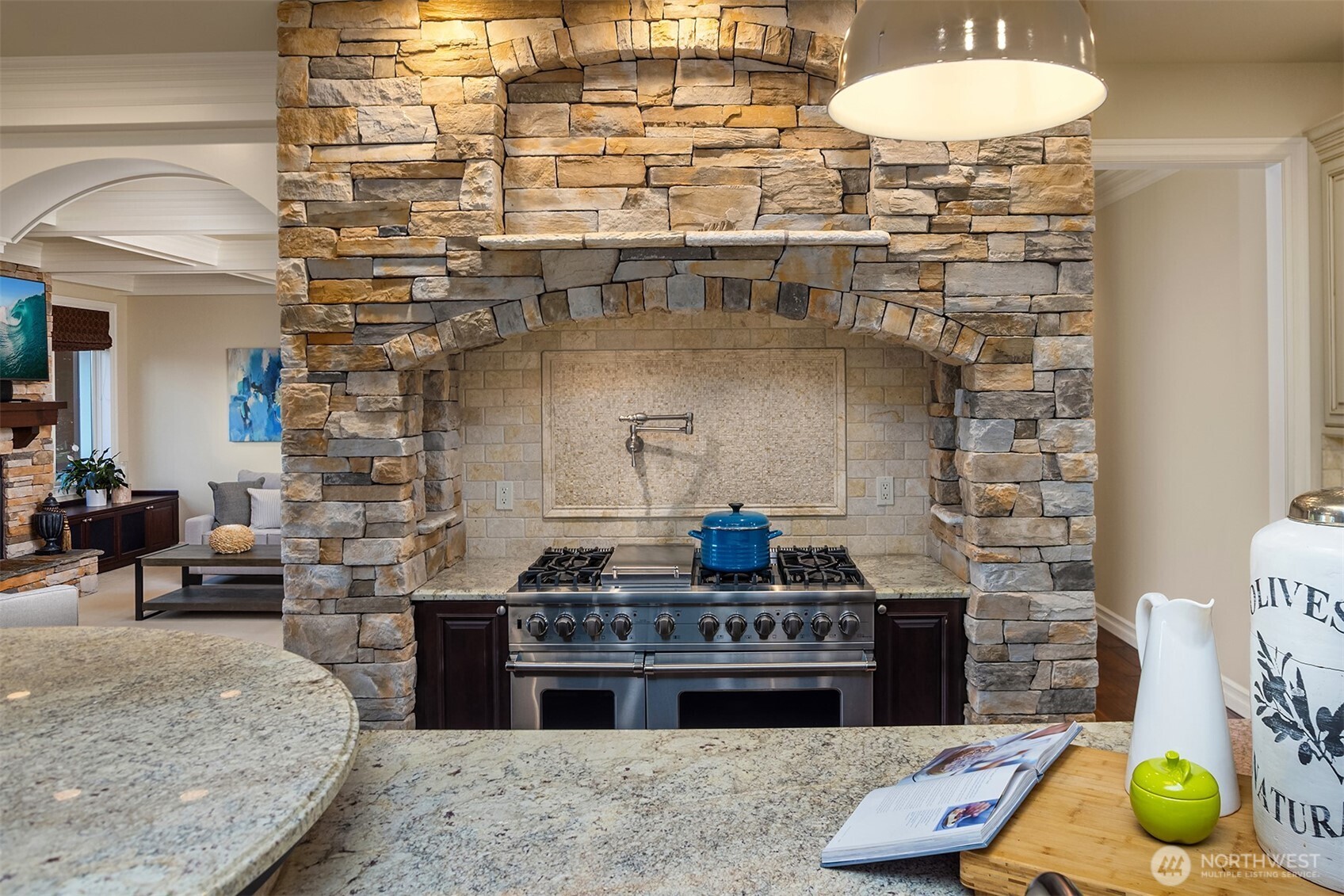 67 Cascade Key Bellevue, WA 98006 - Photo 10 of 39 a kitchen with stove and cabinets