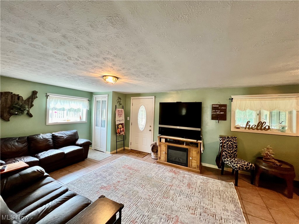 17383 Snyder Road Chagrin Falls, OH 44023 - Photo 11 of 34 Gallery Image 11