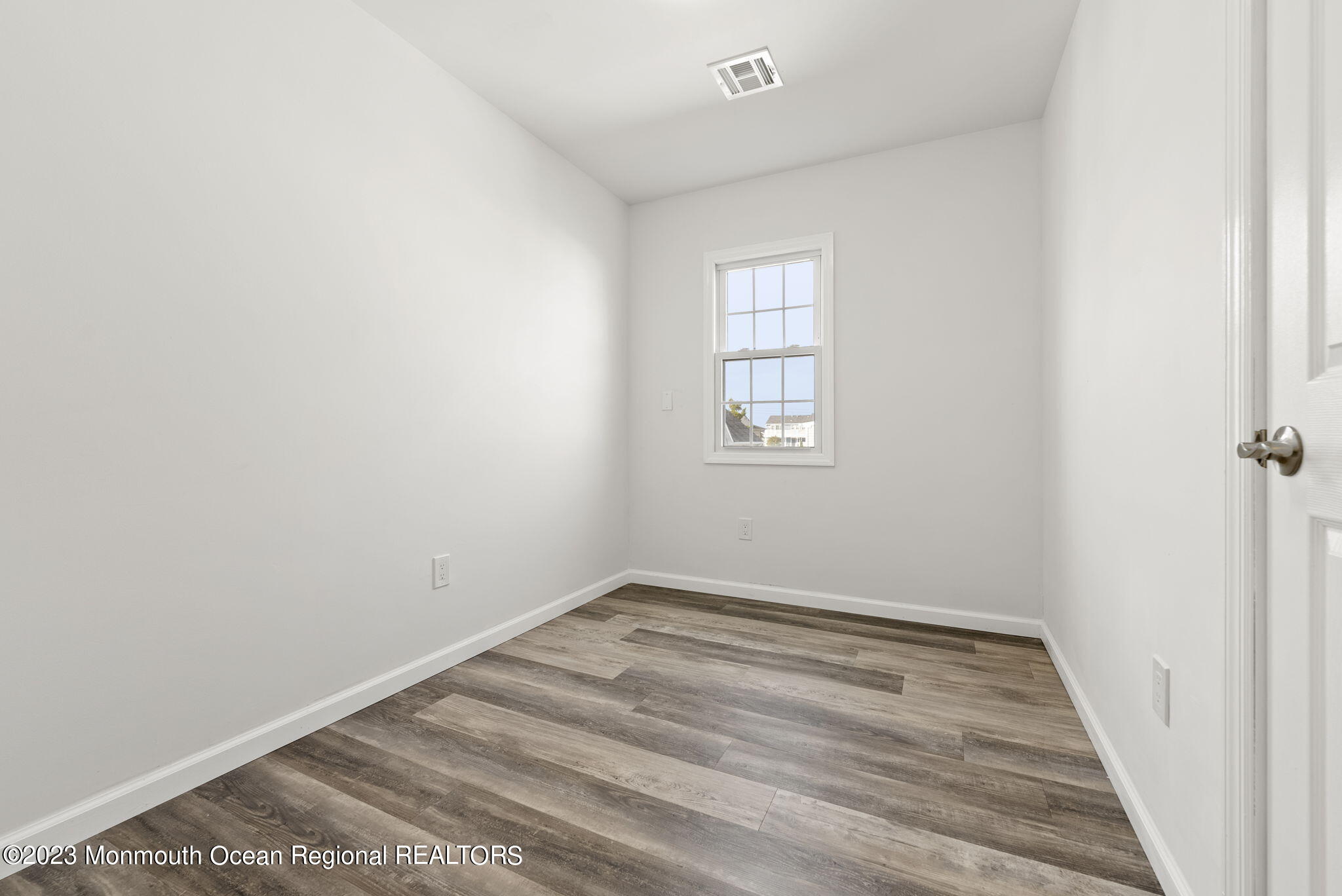 3 Hickory Hill Road Toms River, NJ 08753 - Photo 26 of 27 an empty room with windows