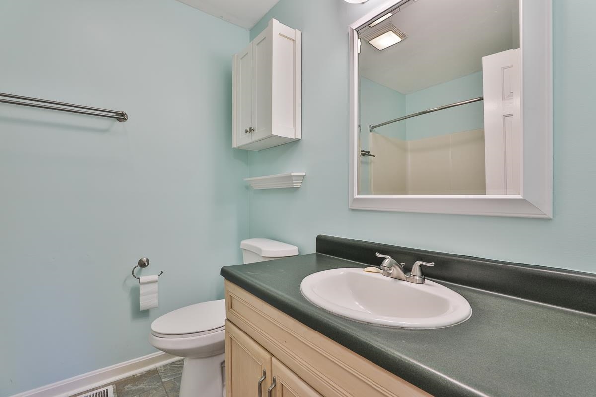 33 Merrimack Road, Unit A Amherst, NH 03031 - Photo 19 of 23