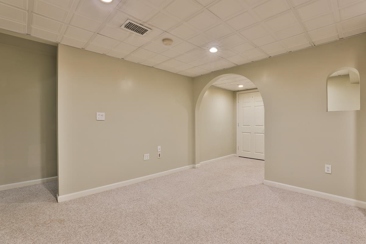 33 Merrimack Road, Unit A Amherst, NH 03031 - Photo 21 of 23
