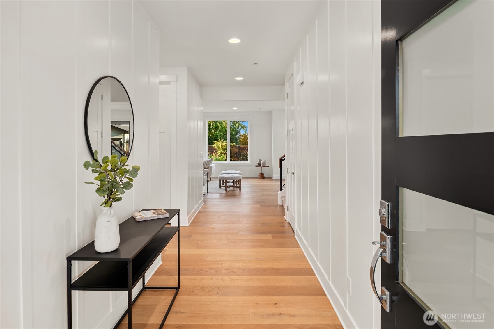 715 Spruce Street Edmonds, WA 98020 - Photo 2 of 35 Gallery Image 2