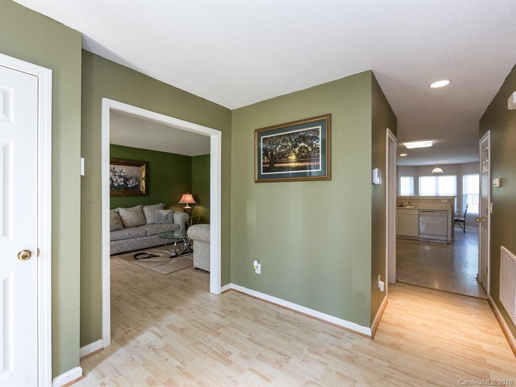 11002 Palestrina Road Charlotte, NC 28215 - Photo 2 of 19