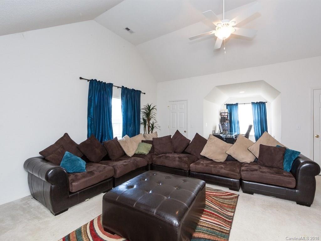 11002 Palestrina Road Charlotte, NC 28215 - Photo 15 of 19