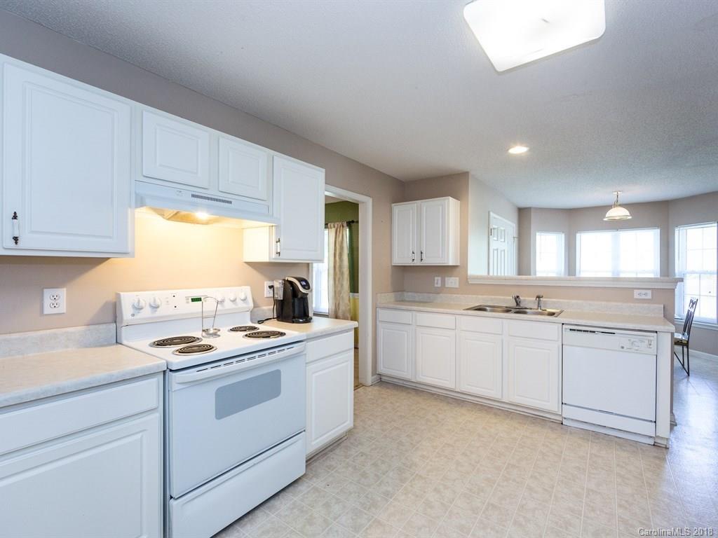 11002 Palestrina Road Charlotte, NC 28215 - Photo 5 of 19