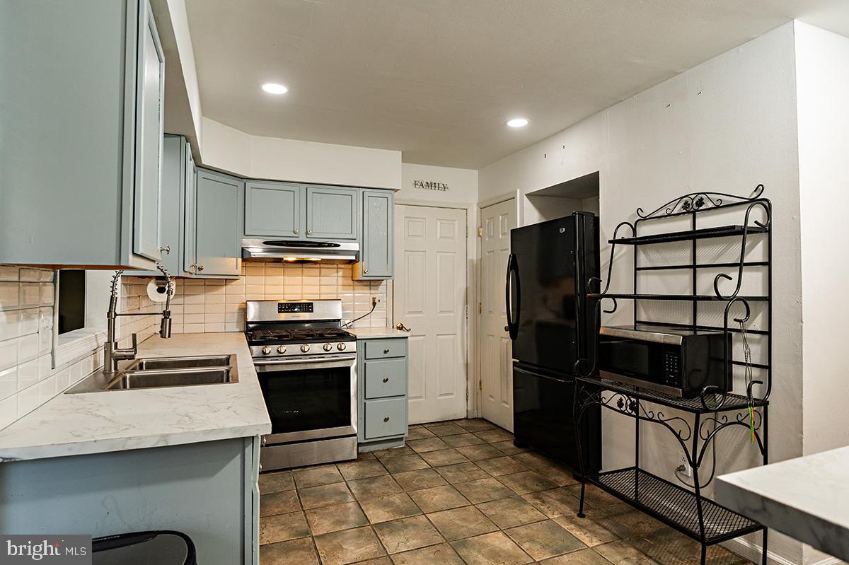 109 Wimbledon Run Sicklerville, NJ 08081 - Photo 12 of 27