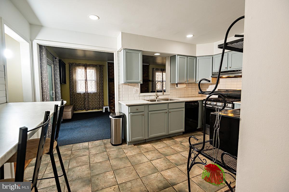 109 Wimbledon Run Sicklerville, NJ 08081 - Photo 13 of 27