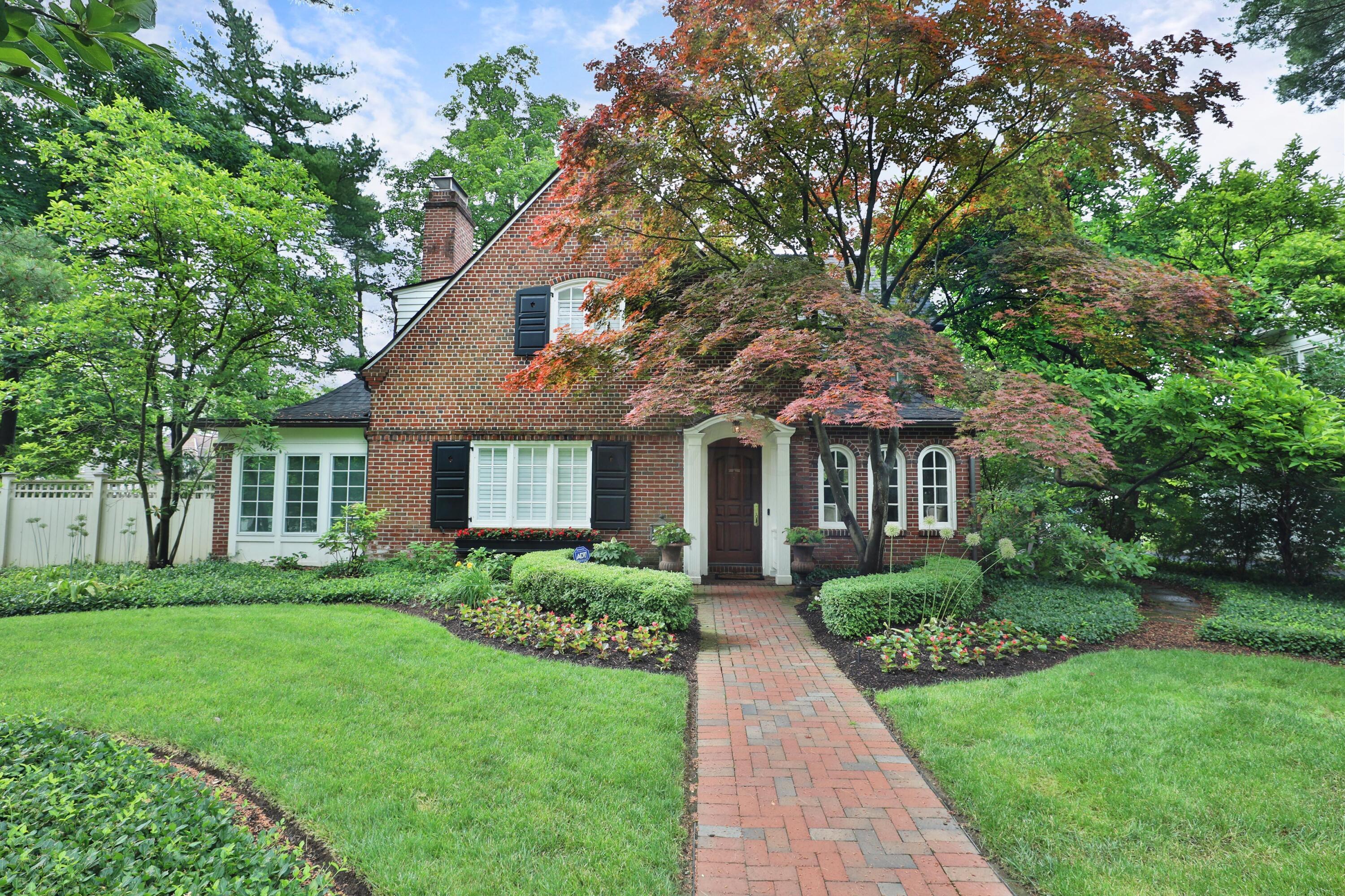 2433 Bryden Road Columbus, OH 43209 - Photo 1 of 62 2433-Bryden-Exterior03