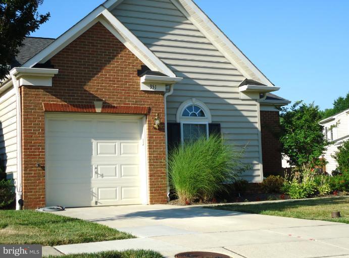351 Hamlet Circle Edgewater, MD 21037 - Photo 1 of 30 Exterior (Front)