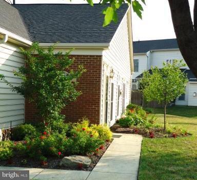 351 Hamlet Circle Edgewater, MD 21037 - Photo 26 of 30 Exterior (Front)