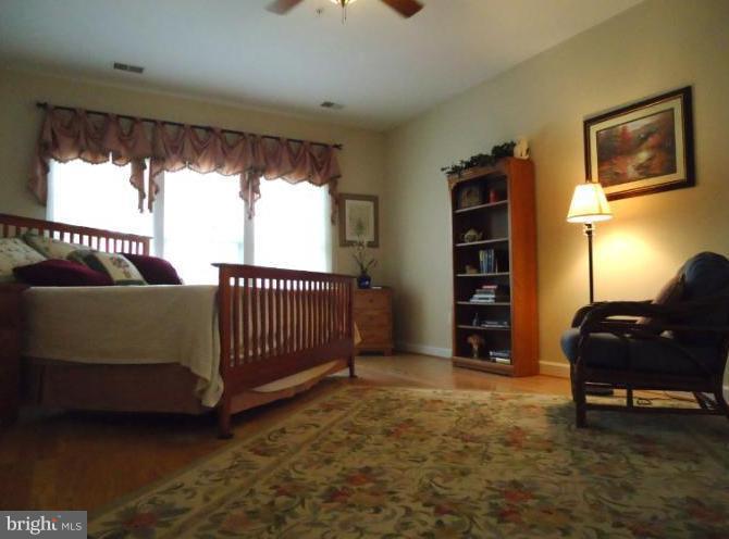 351 Hamlet Circle Edgewater, MD 21037 - Photo 5 of 30 Bedroom (Master)