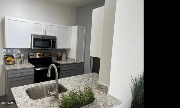 $1,325 | 1811 East Apache Boulevard, Unit 1A, Tempe, AZ 85281