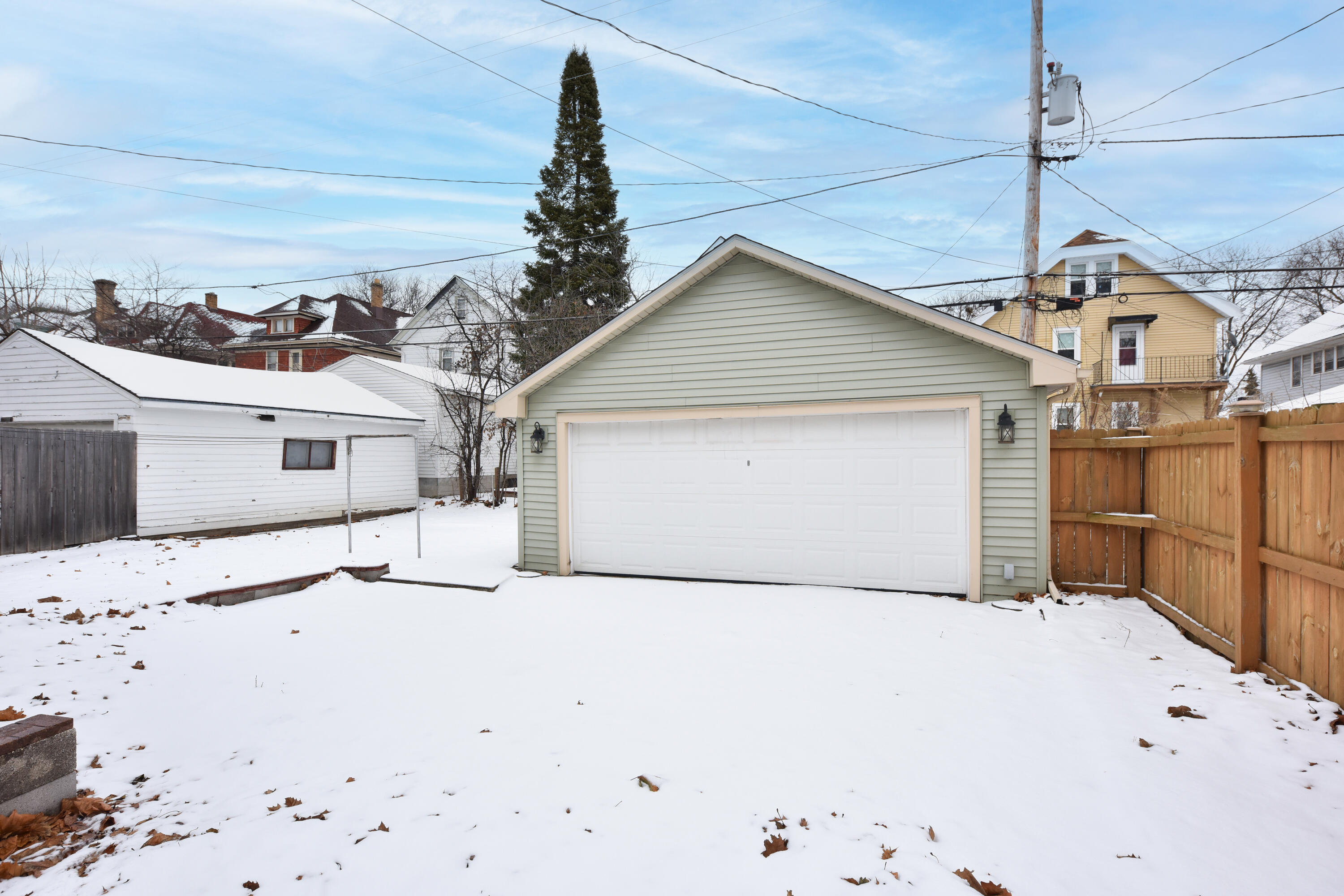 1532 North 58th Street Milwaukee, WI 53208 - Photo 14 of 17 2 Car Garage
